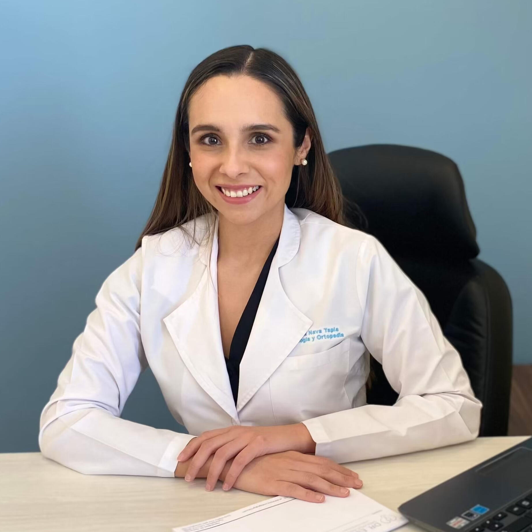 Dra Thalia Nava, Ortopedia Ortopedista